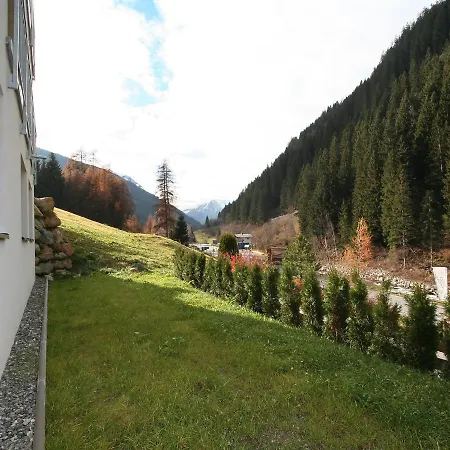 Collina By Interhome